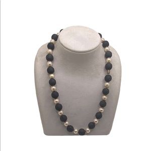 Vintage Black Pearl and Gold Necklace with Screw Clasp